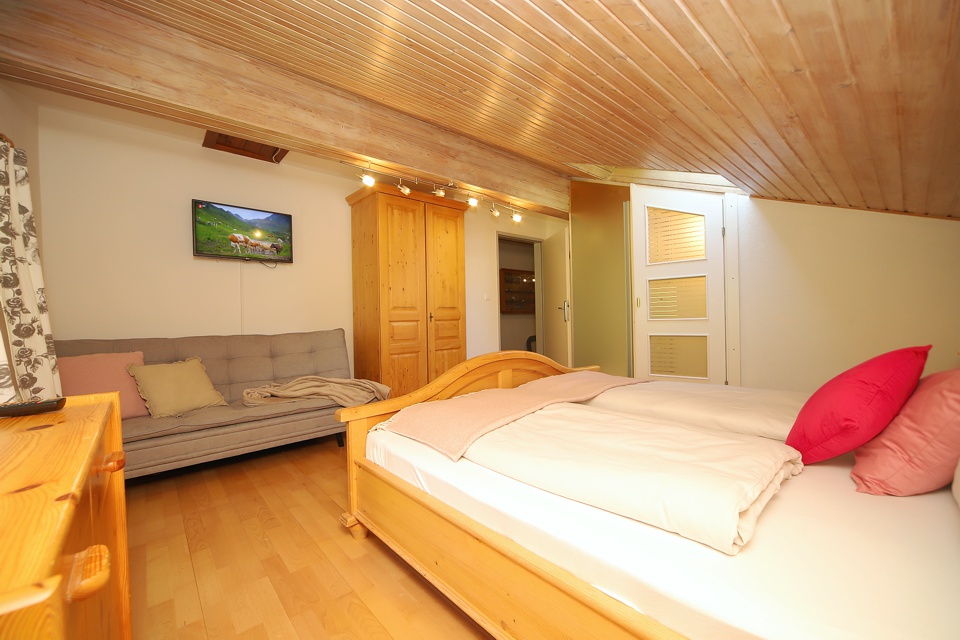 Schlafzimmer 4